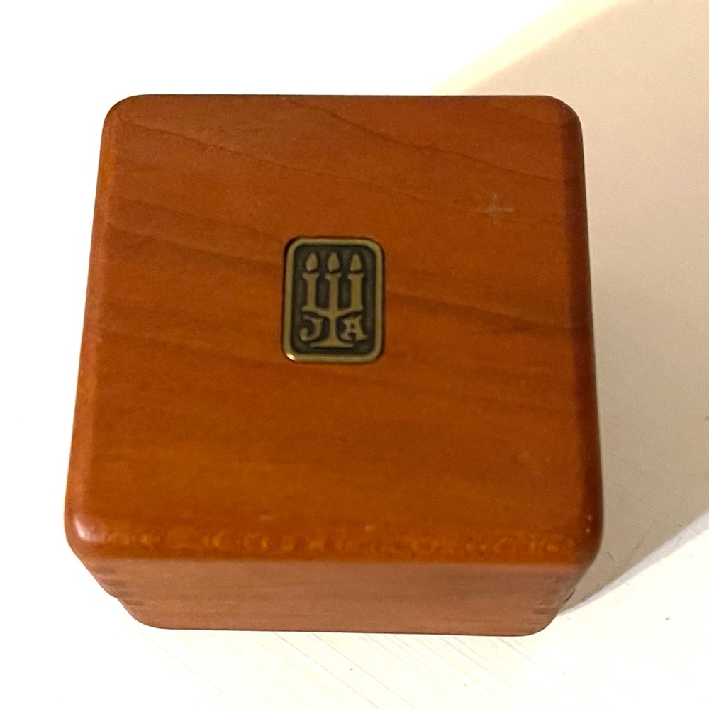 James Avery Legacy Ring Box Wood Keepsake Retired Gift Box Vintage